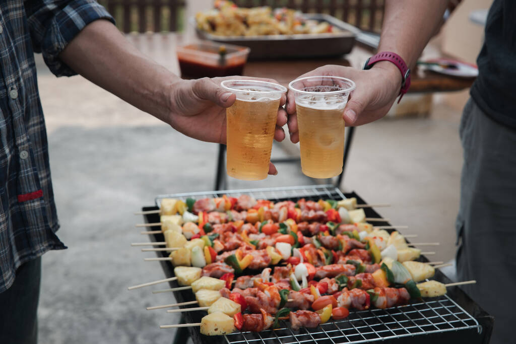 How to Organise a Stress-Free Backyard BBQ Party